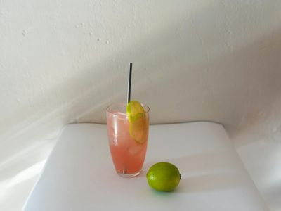 Minimalist training space with soft lighting and carbon texture walls.